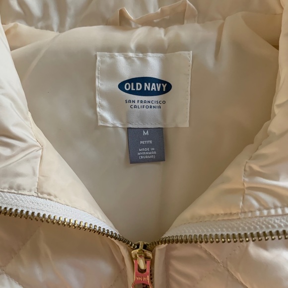 NWT Ivory quilted vest - Picture 3 of 3